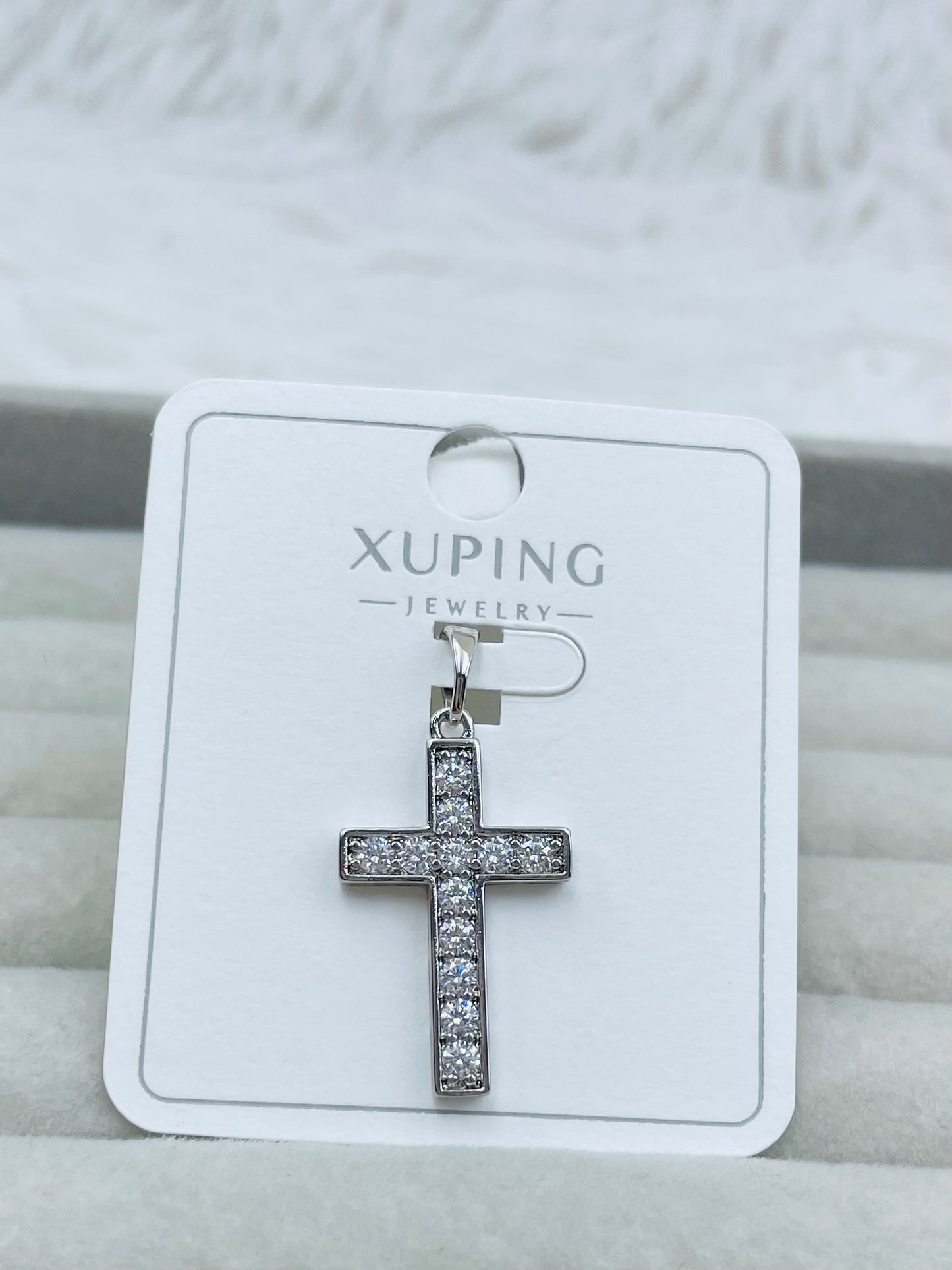 Dije Religioso Plateado