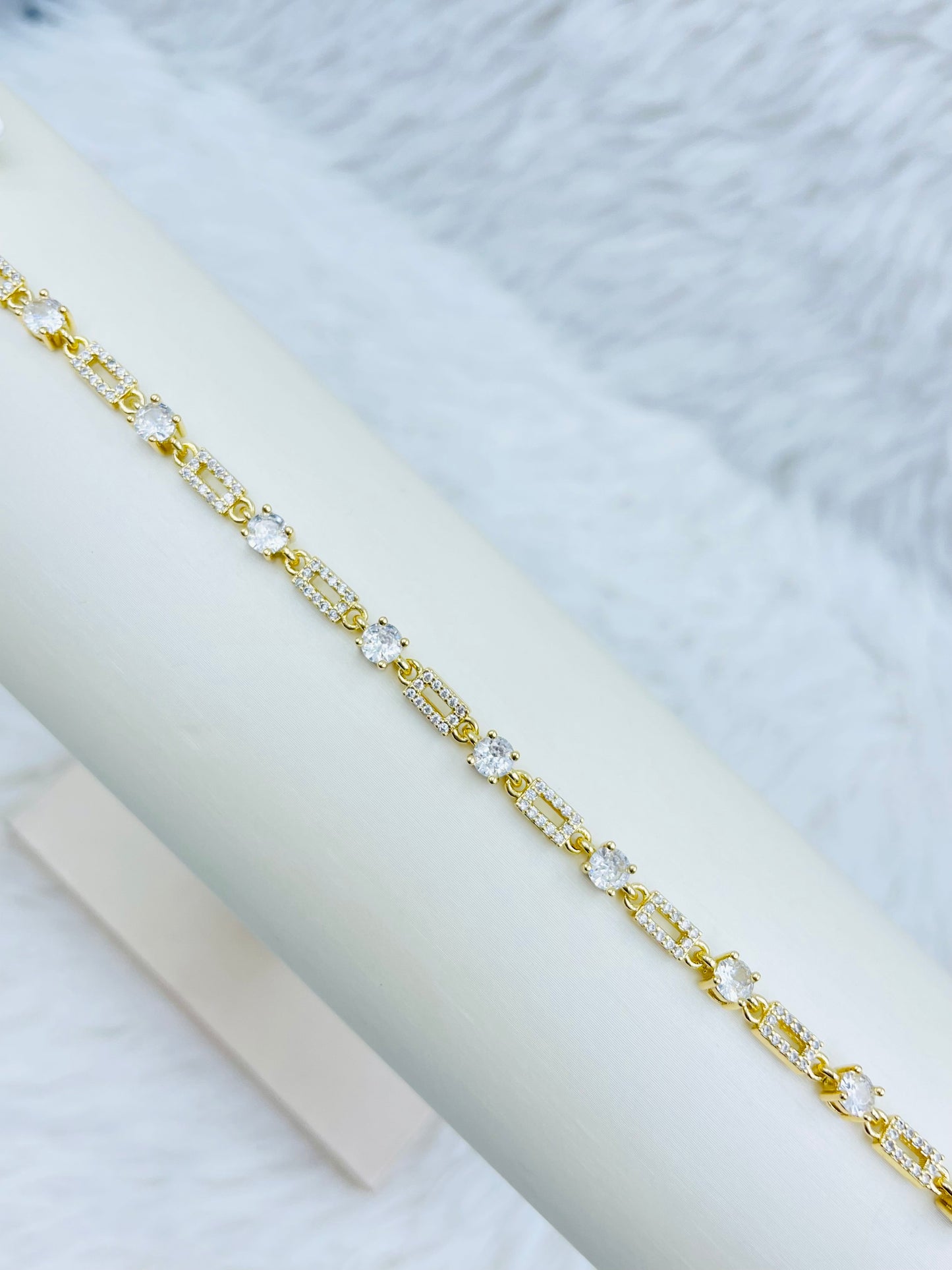 Pulsera Dorada Rosek