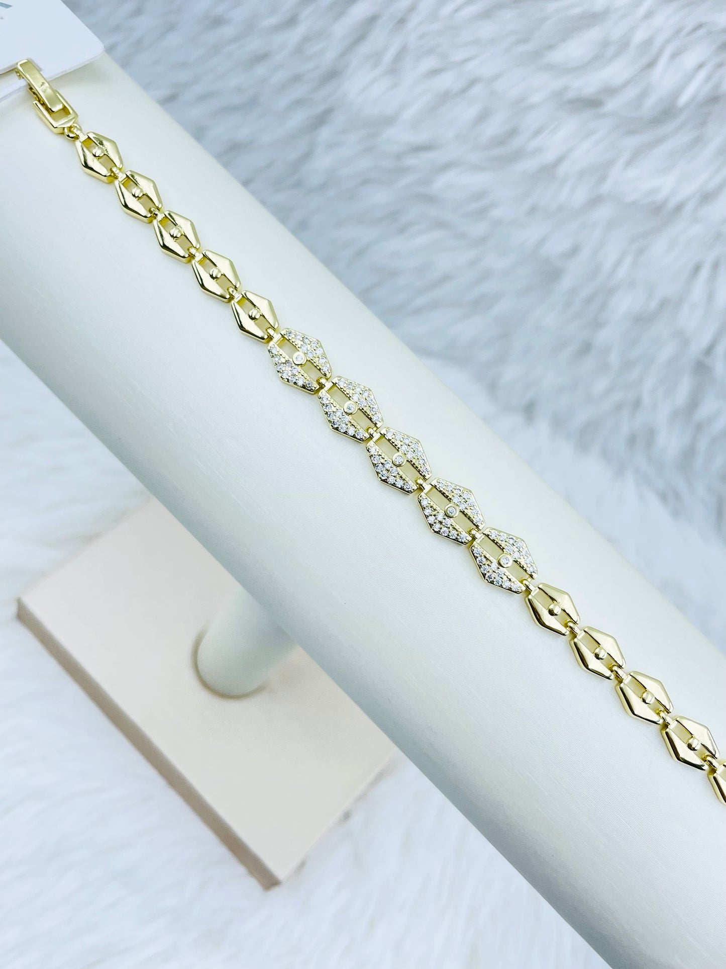 Pulsera Dorada Rosek