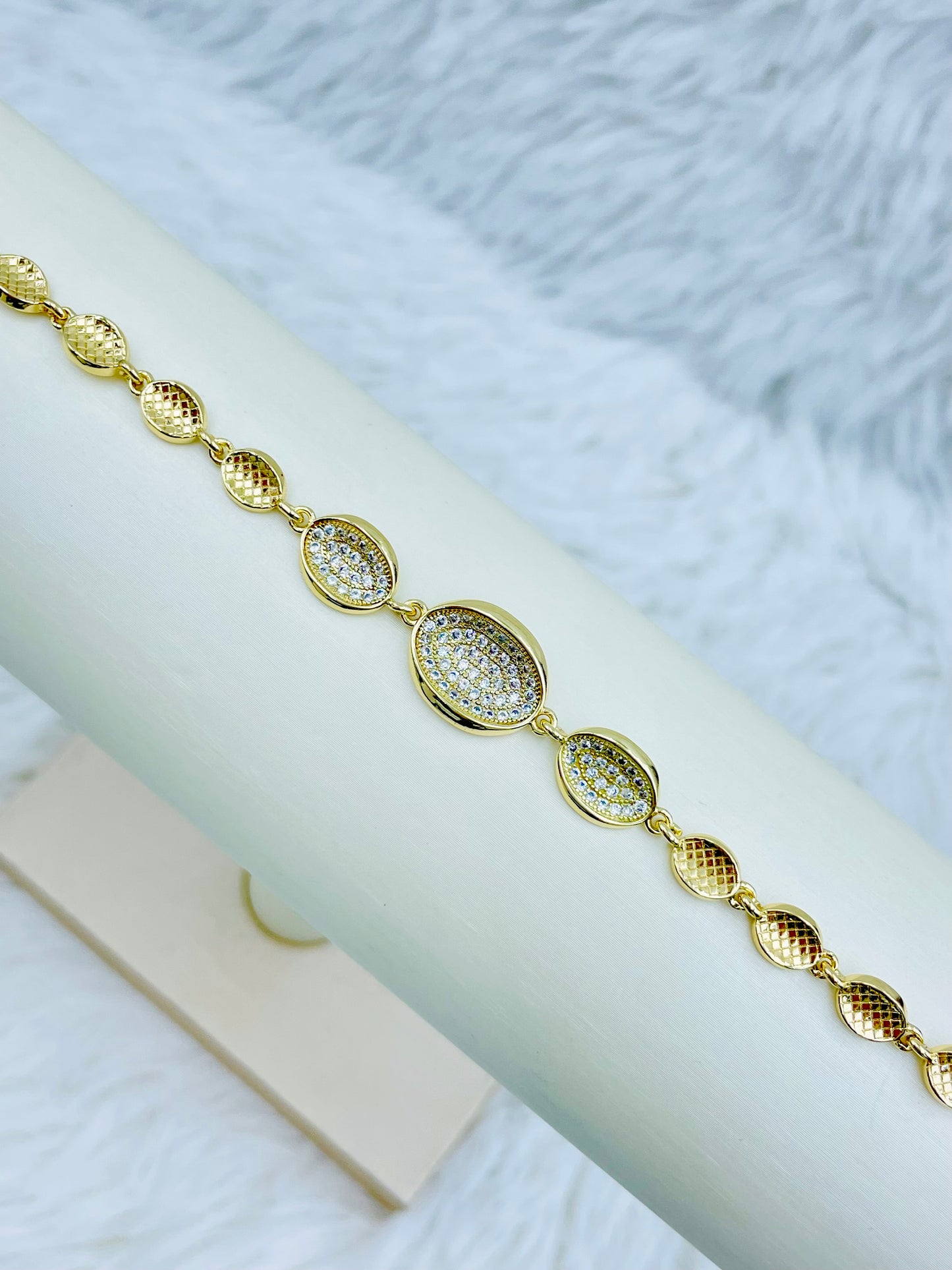 Pulsera Dorada Rosek