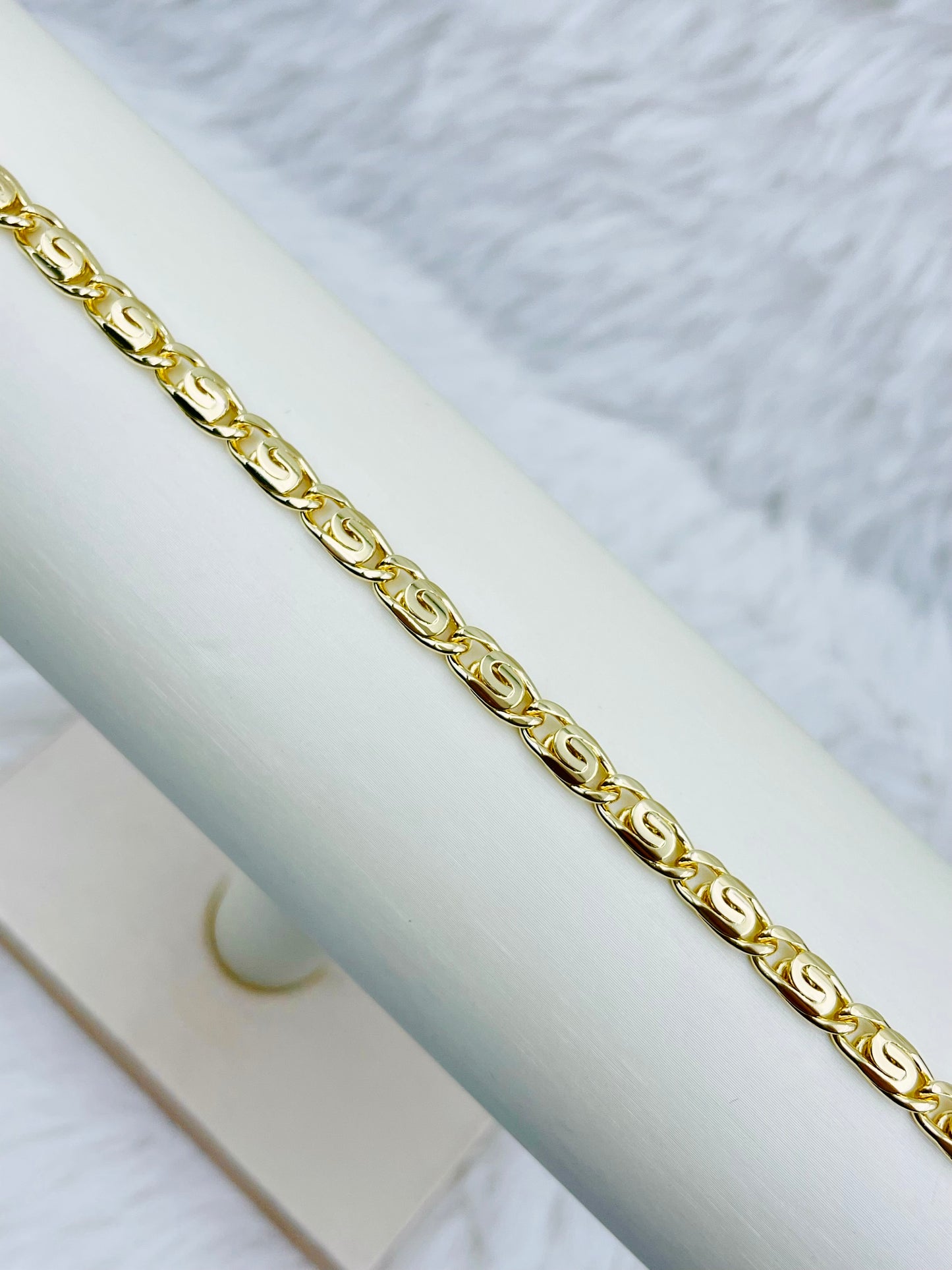 Pulsera Dorada Rosek