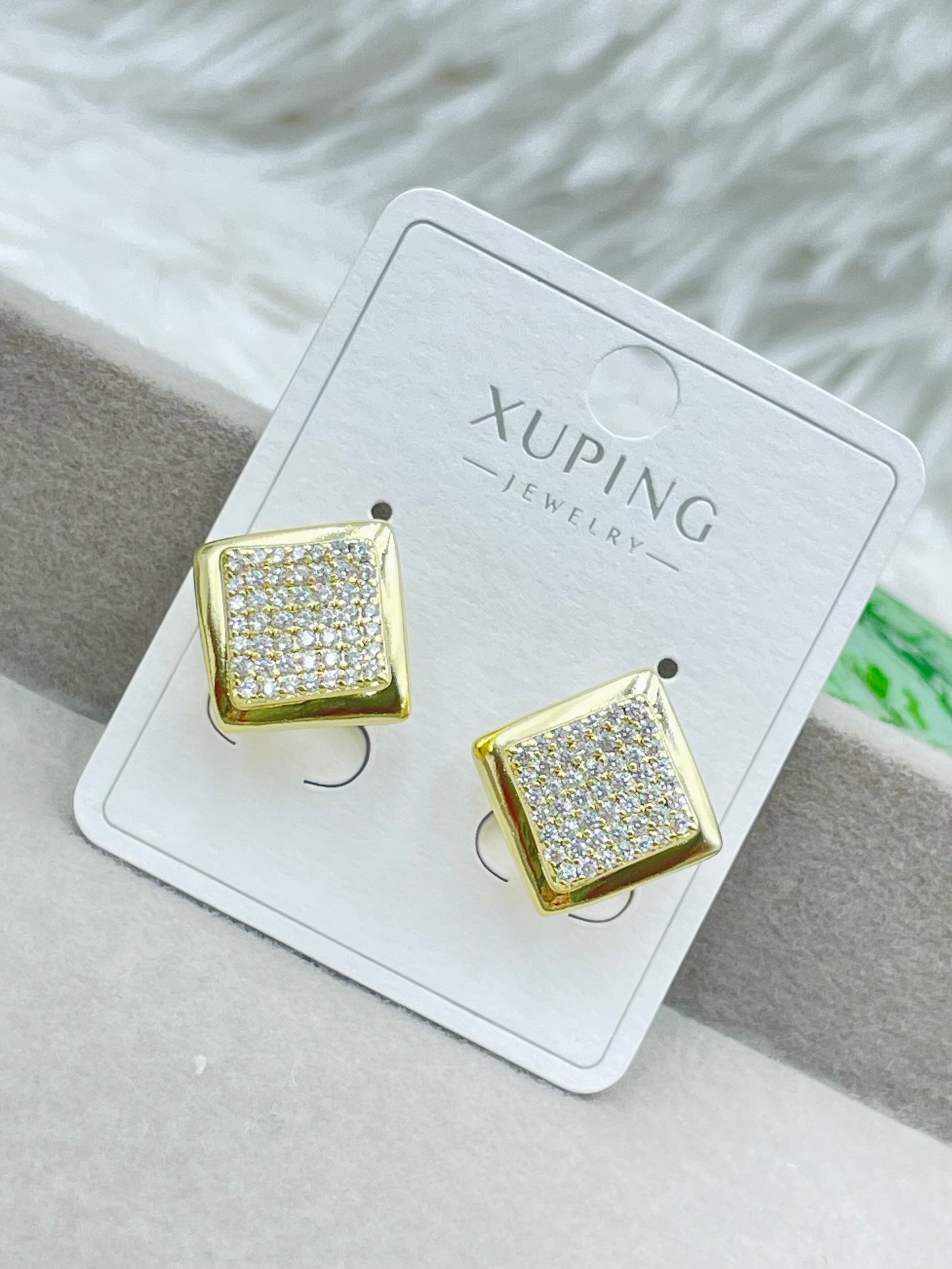 Arete Xuping Dorado