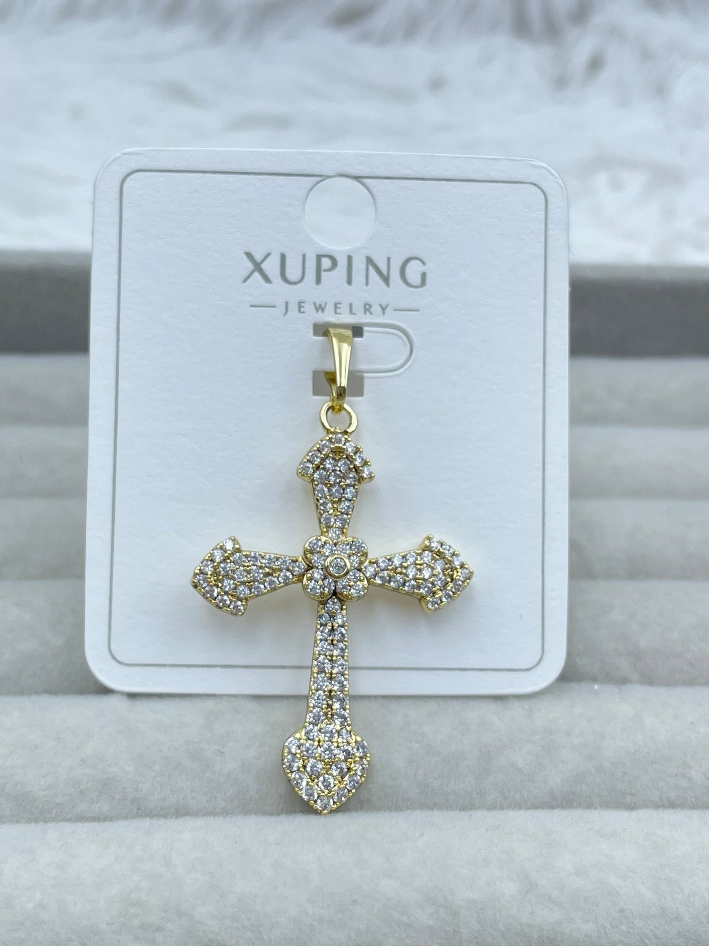 Dije Religioso Dorado