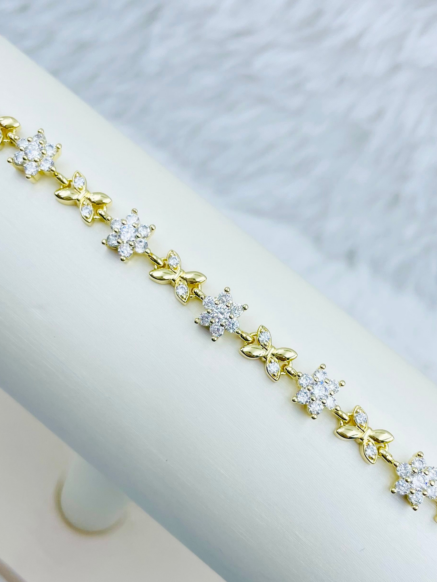 Pulsera Dorada Rosek