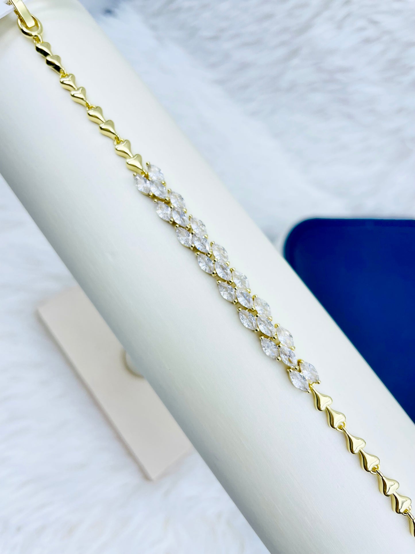 Pulsera Dorada Rosek