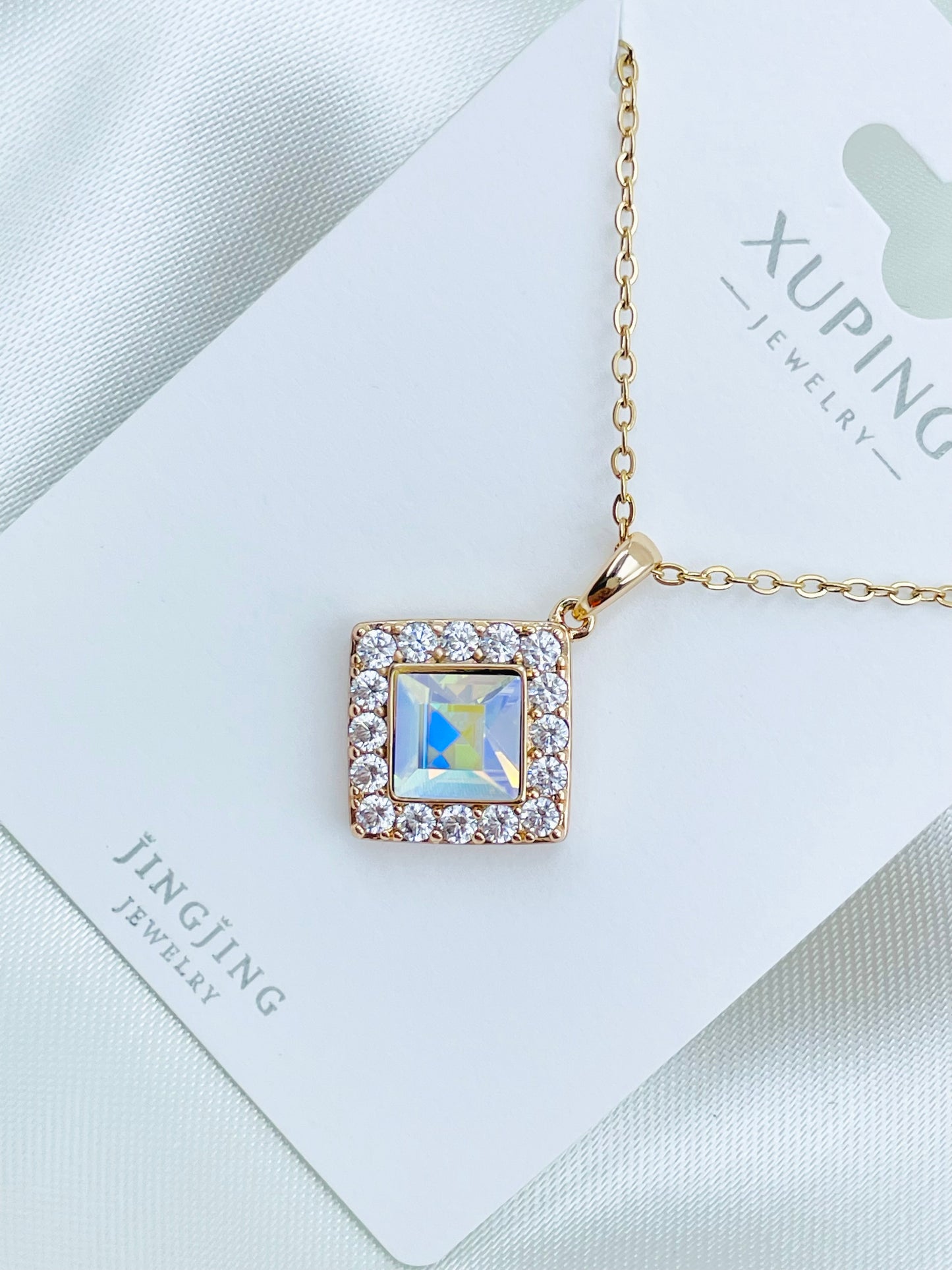 Collar Xuping Jingjing